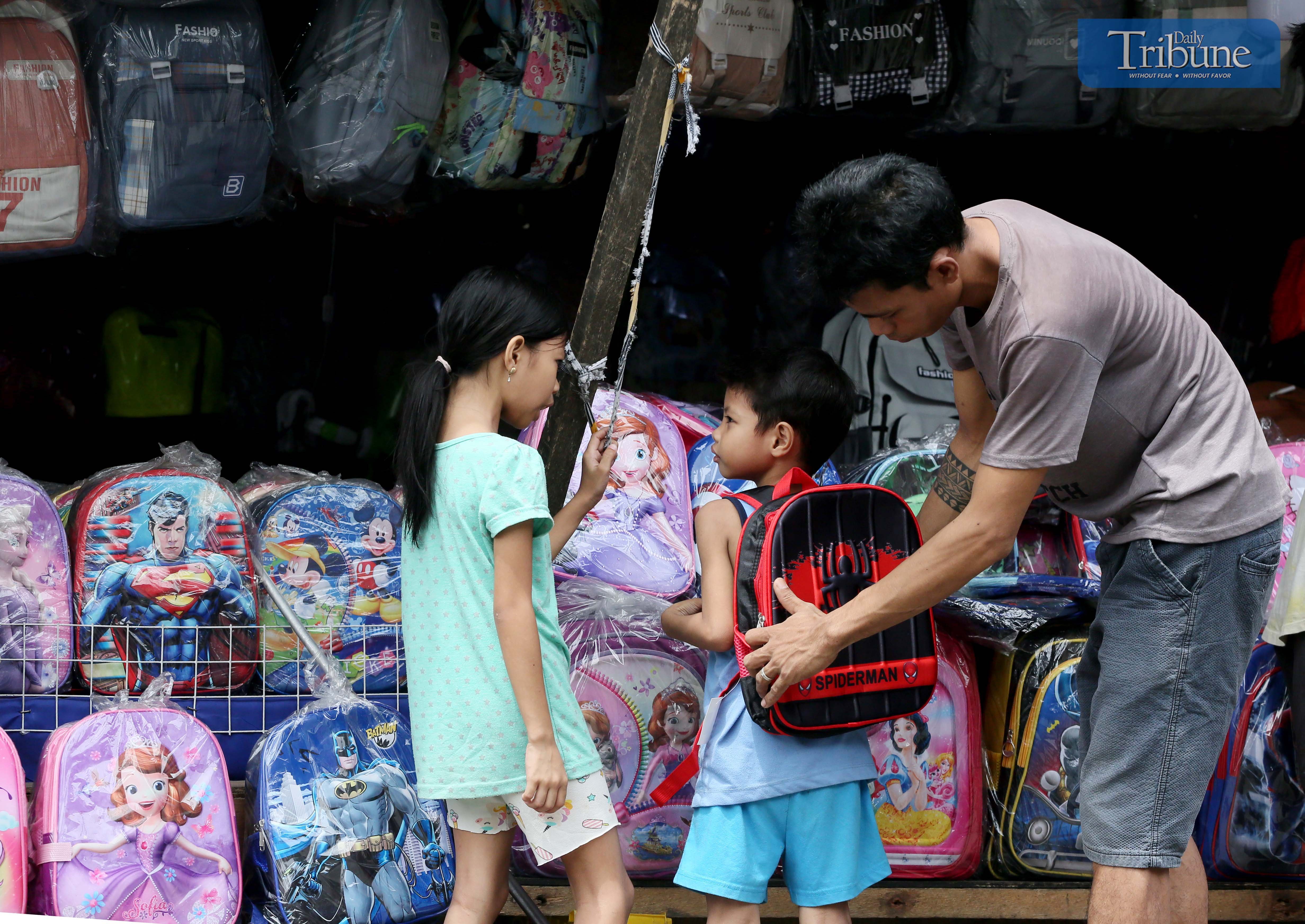 PNP backs mandatory bag inspections in schools
